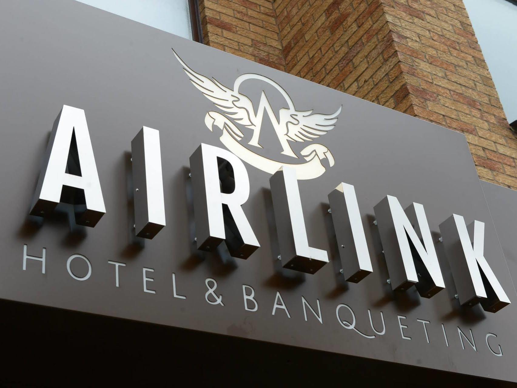 Airlink Hotel Hayes  Exterior photo