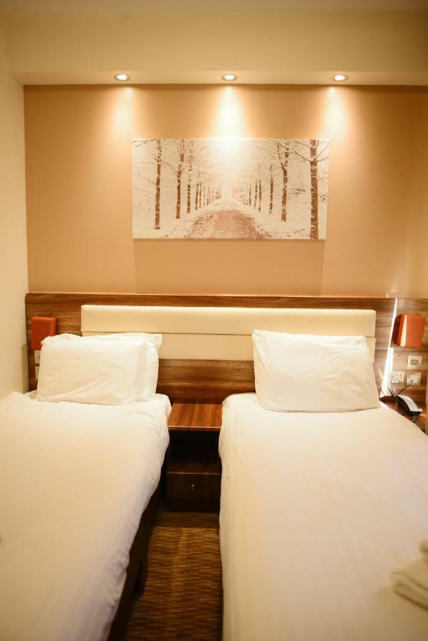 Airlink Hotel Hayes  Exterior photo